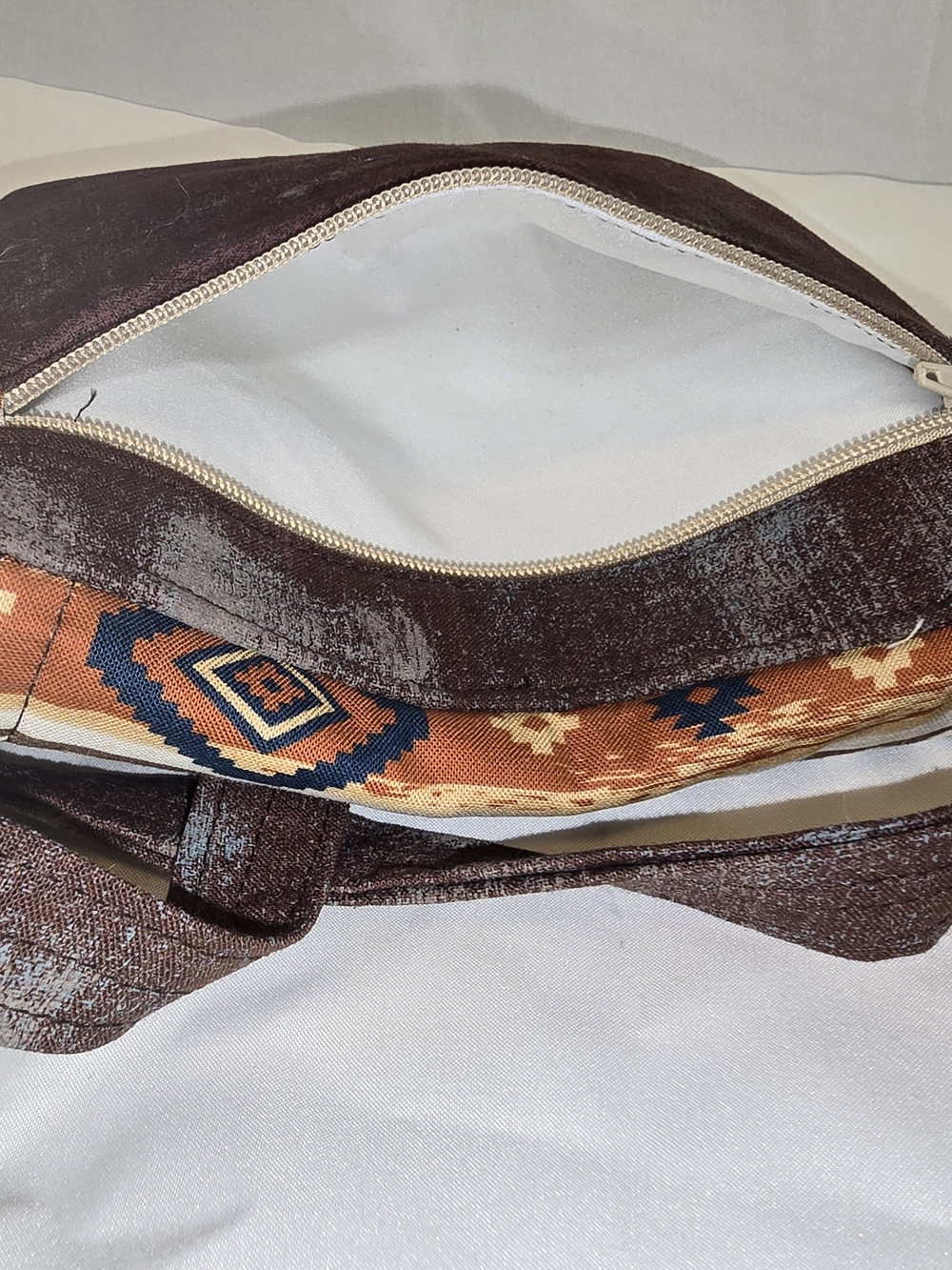 Mommy And Me Matching Sets Of Southwestern Print Crossbody - Picture 7 of 10